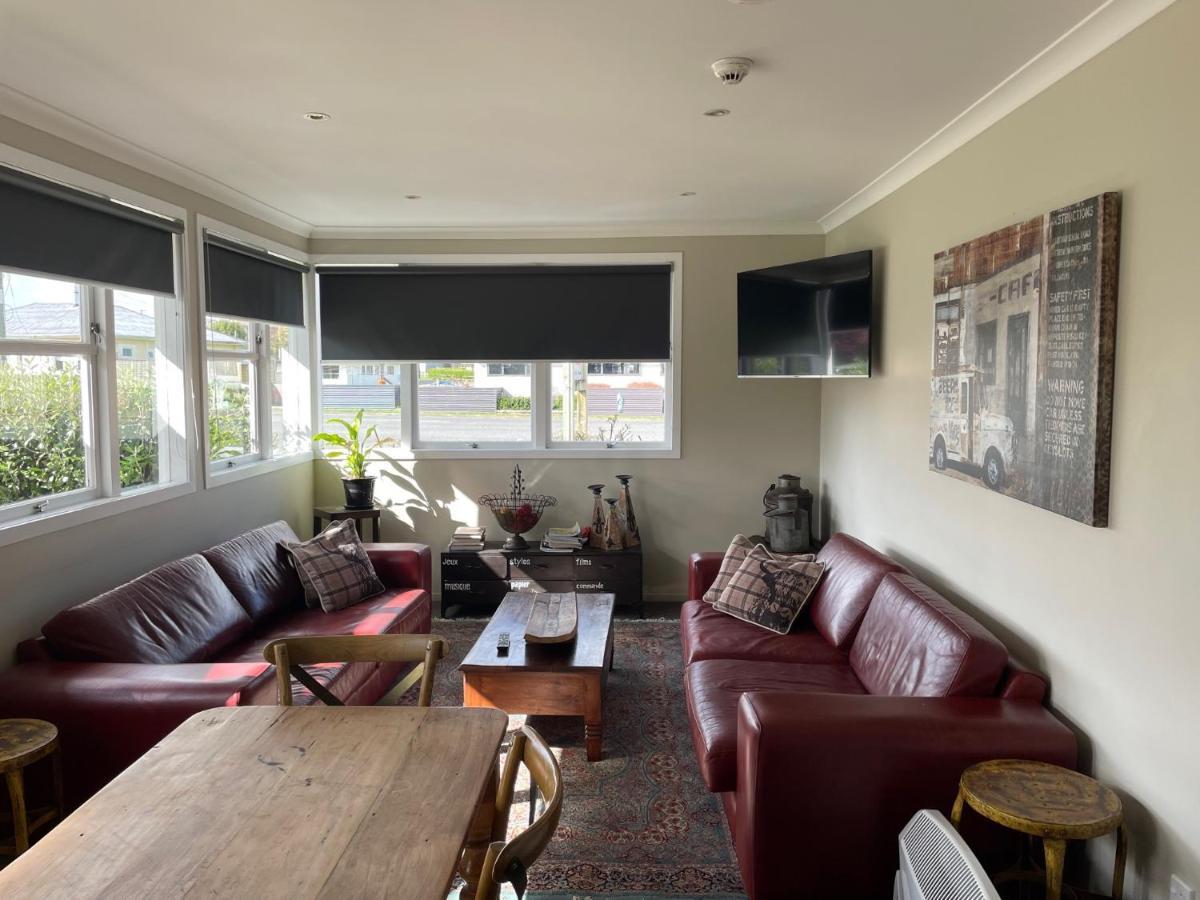 Fatowl Motel, Bar & Eatery Piopio Bagian luar foto